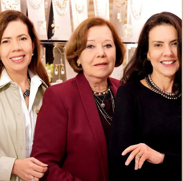 Imagem ilustrativa da imagem Renata+Jeanine Fontan comandam lançamento da nova coleção da Caleidoscópio