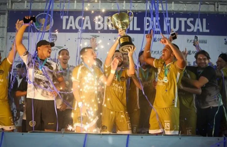 Esporte Clube Traipu conquistou tricampeonato da Taça Brasil de Futsal