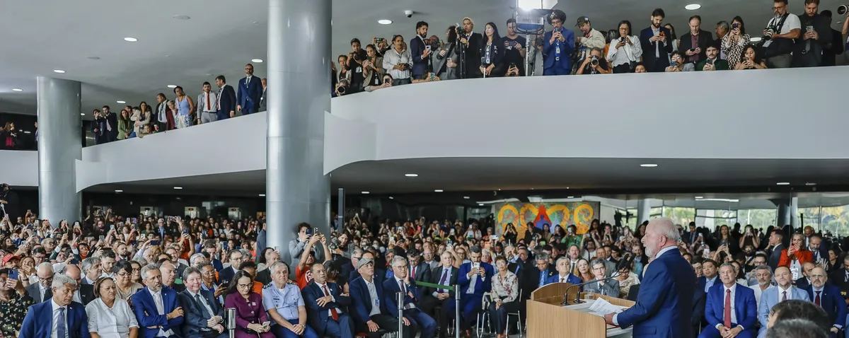 Lula veta integralmente PL que reduz penas de condenados por 'atos golpistas'