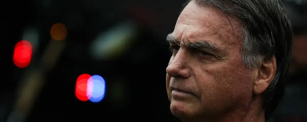 Moraes autoriza internação de Bolsonaro para realização de cirurgia