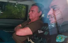 Após realizar exames, Bolsonaro deixa hospital e volta à cela da Polícia Federal