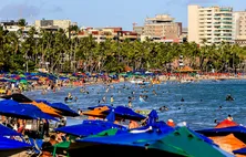 Maceió é o destino mais procurado do Brasil no verão 2025/2026