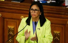 Venezuela: ‘Basta de ordens de Washington’, diz presidente interina