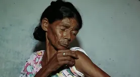 Idosa espancada em via pública relata dores pelo corpo; filha está presa