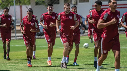 Às vésperas do Alagoano, clubes ainda buscam definir elencos - Imagem