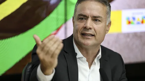 Governo começa a renovar CNH para ‘bons condutores’ de forma automática - Imagem