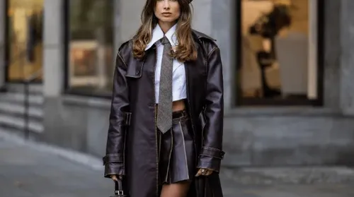 Poetcore se destaca como tendência de moda introspectiva e literária - Imagem