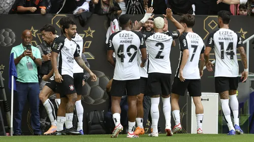 Corinthians vence o Flamengo e é campeão da Supercopa Rei - Imagem