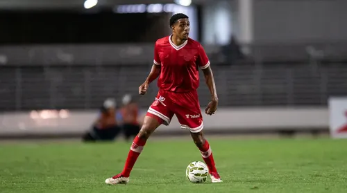 Desfalques na defesa acendem sinal de alerta no Galo - Imagem