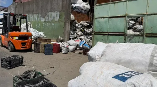 Dono de ferro-velho é preso na Serraria por receptação de fios furtados - Imagem