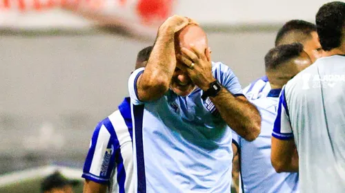 Schülle reforça necessidade de humildade no CSA - Imagem