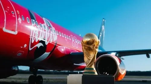 Taça da Copa do Mundo estará no Brasil entre 23 e 25 de fevereiro - Imagem