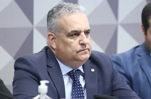 Alfredo comunica a JHC sua intenção de disputar vaga no Senado