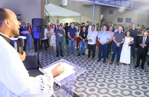 Ato ecumênico de Natal da OAM reúne colaboradores em noite de celebração