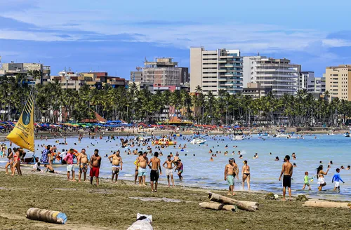 Calor intenso pode levar termômetros a 33°C nesta terça-feira (30) em Maceió