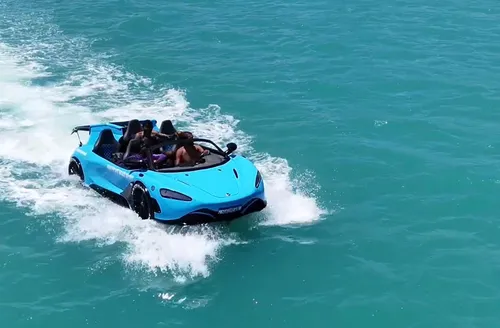 ‘Carro aquático’ fabricado em Alagoas vira atração turística na orla da capital