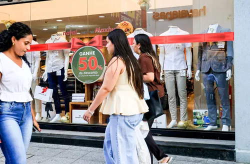 Vendas de fim de ano devem registrar aumento de 7%, diz Aliança Comercial