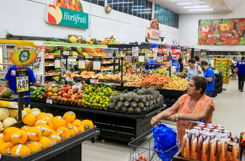 Consumo nos lares brasileiros encerra 2025 em alta de 3,68%