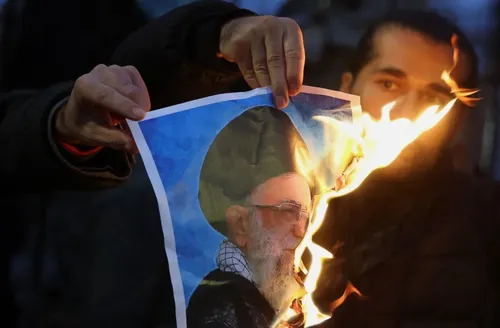 EUA anunciam sanções contra autoridades e empresas iranianas