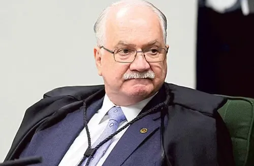 “Não vou cruzar os braços, doa a quem doer”, diz Fachin