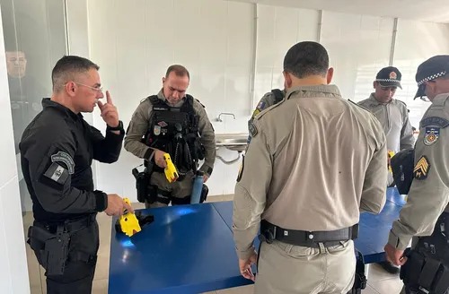 PMAL treina militares para uso de armas de choque com foco em redução de letalidade