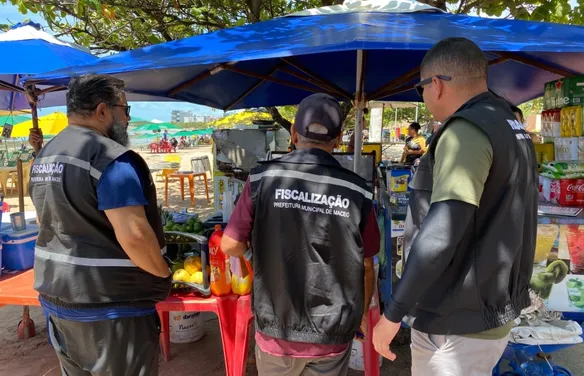 Verão aumenta denúncias de práticas abusivas na orla de Maceió