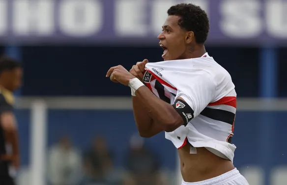 Alagoano faz golaço, São Paulo vence Bota e vai à semi da Copinha