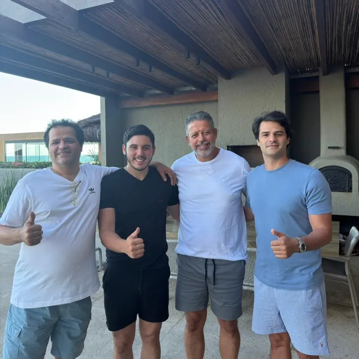 Deputado estadual Breno Albuquerque (dir.) foi um dos que declararam apoio a Arthur Lira