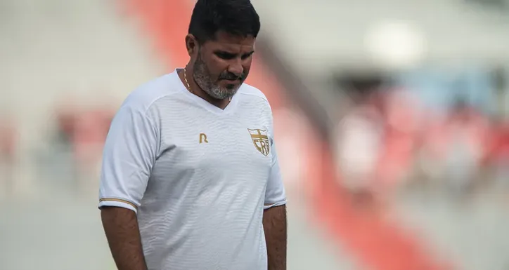 Barroca elogiou desempenho do CRB após vitória sobre o Tricolor