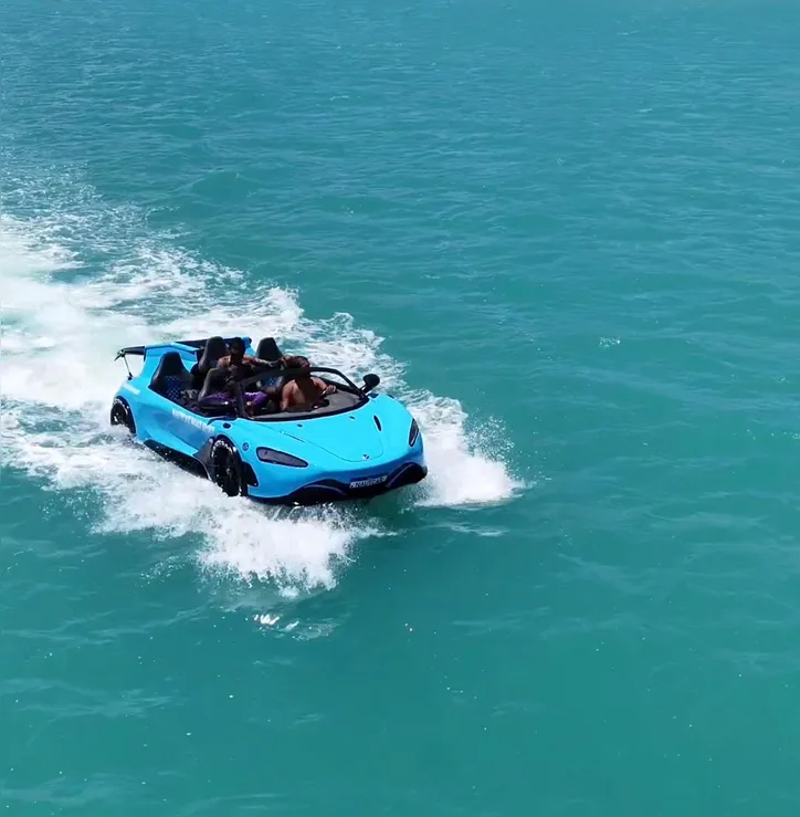 Veículo comporta até quatro pessoas, além do piloto, e só pode ser conduzido com habilitação específica