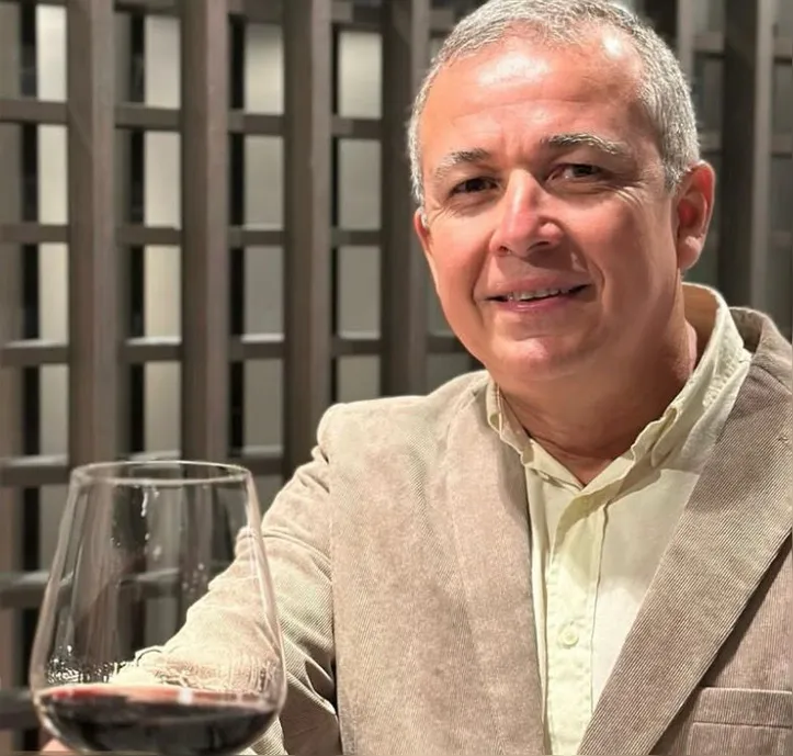 Imagem ilustrativa da imagem Comemoração dupla: Confraternização Natalina e celebração do Dia do Colunista Social