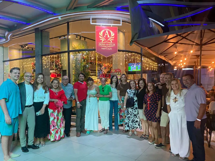 Imagem ilustrativa da imagem Comemoração dupla: Confraternização Natalina e celebração do Dia do Colunista Social