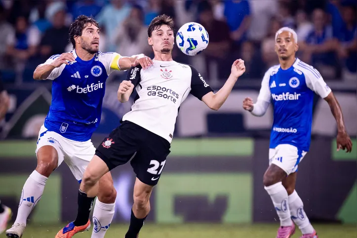 Cruzeiro e Corinthians terão um jogo decisivo nesta quarta (10)