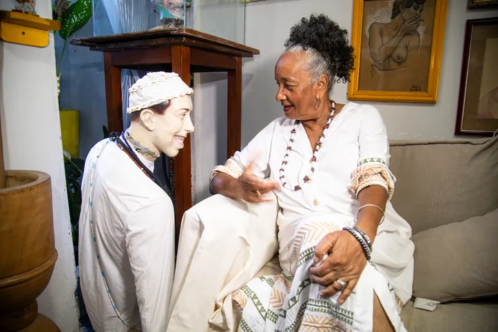 Figura central da vida noturna da capital alagoana, filha do lendário Mossoró revisita meio século de histórias