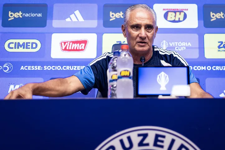 Tite assinou contrato com a Raposa até o fim de 2026