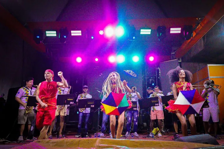 Preparação para apresentações ocorre muito antes de fevereiro chegar