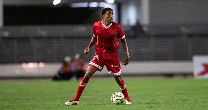 Wallace, zagueiro do Galo, sofreu um desconforto muscular