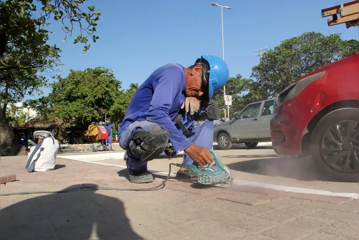 Requalificação prevê redução de vagas de estacionamento.