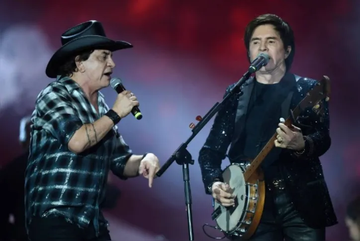 Eternizada nas vozes de Chitãozinho e Xororó, 'Evidências' lidera ranking de mais tocadas de shows