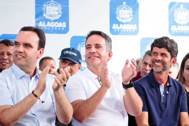 Governador Paulo Dantas inaugurou ontem duas pontes e pavimentação de ruas em União dos Palmares

Foto: Pei Fon/Agencia Alagoas