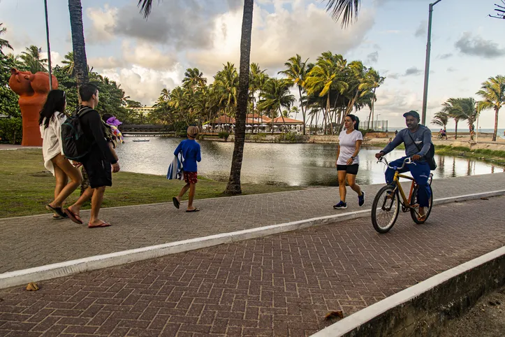 Código de Trânsito Brasileiro (CTB) estabelece que bicicletas tenham preferência de circulação em ciclovias.