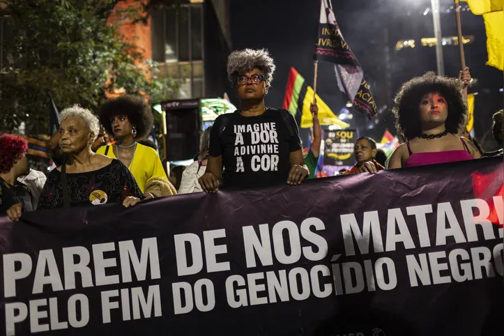 Movimento negro em ato pelo fim da violência policial no país