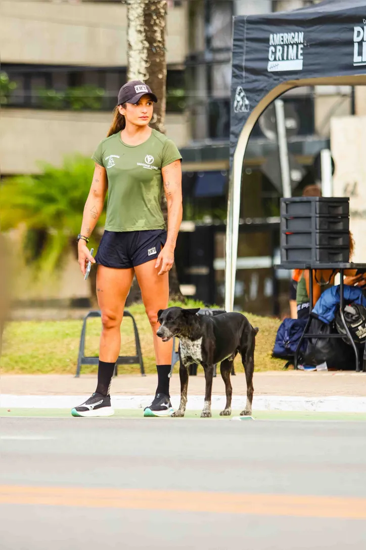 Sem dono, mas nunca sozinho, Pace fez da orla sua casa