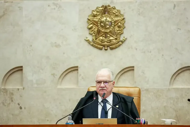 O presidente do STF, Edson Fachin, durante sessão na Corte