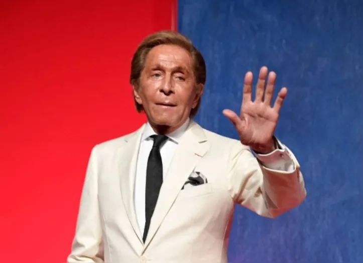 Valentino, que gravou seu nome na moda mundial, morreu aos 93 anos