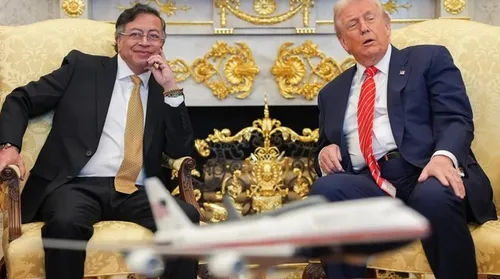 Trump e Gustavo Petro trocam presentes e elogios - Imagem