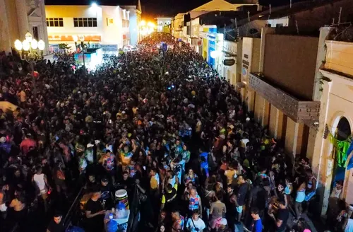 Jaraguá Folia invade as ruas do bairro histórico nesta sexta