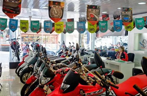 Vendas de veículos novos caem 0,38% em janeiro, diz Fenabrave