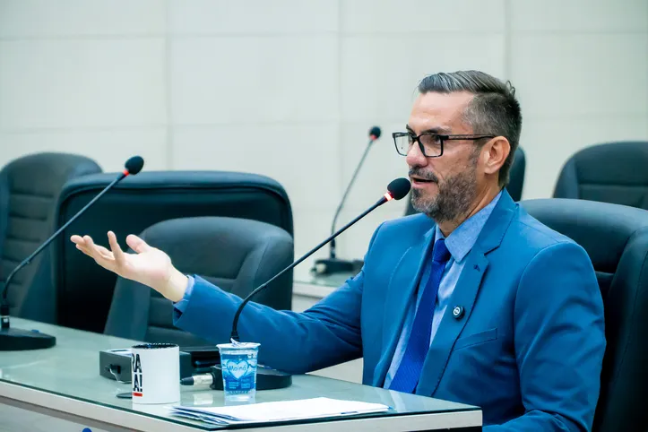 Vereador Leonardo Dias admite deixar o PL caso JHC insista em manter aproximação com Lula