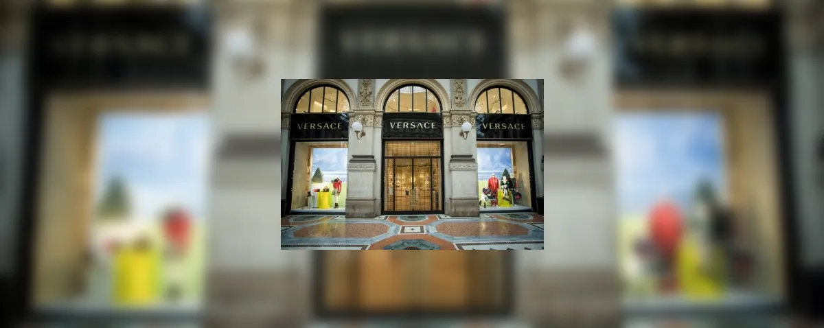 Atelier Versace volta à maison após dez anos